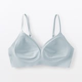 婦人　ノンワイヤー　体にあわせて支えるブラジャー