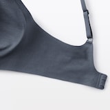 婦人　ノンワイヤー　体にあわせて支えるブラジャー