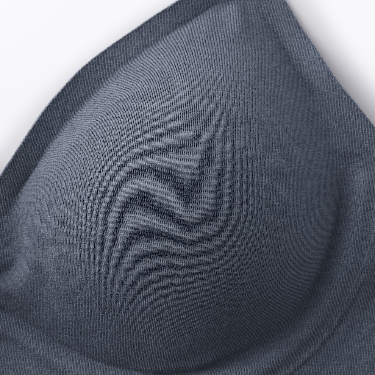 婦人　ノンワイヤー　体にあわせて支えるブラジャー