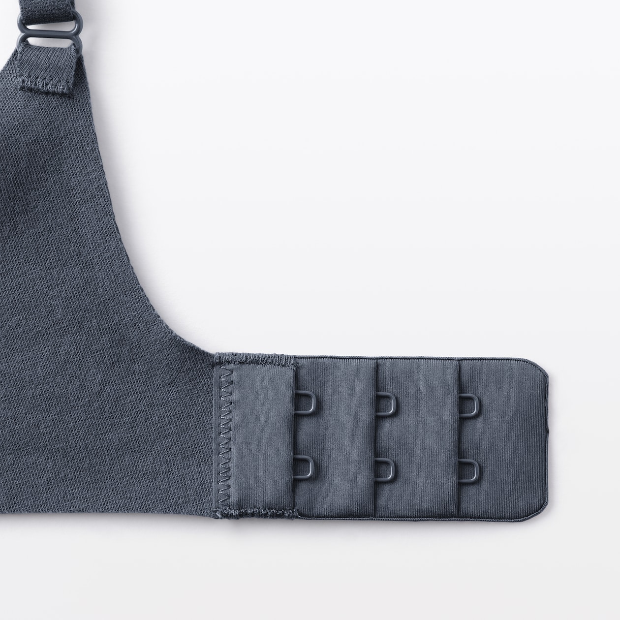 婦人　ノンワイヤー　体にあわせて支えるブラジャー