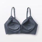 婦人　ノンワイヤー　体にあわせて支えるブラジャー