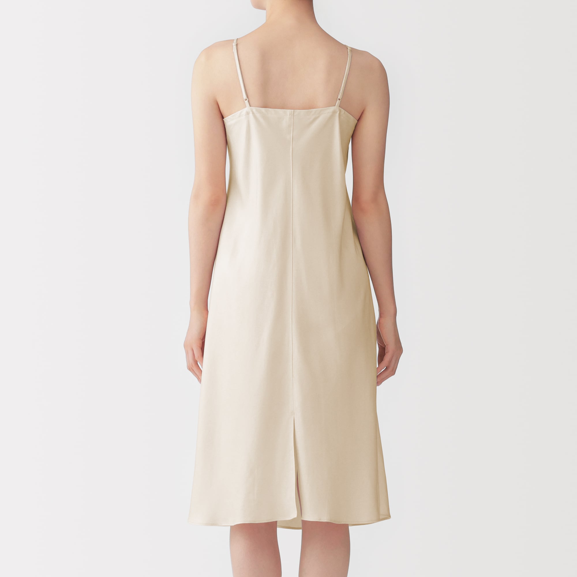 婦人　なめらかサテンスリップドレス