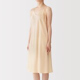 婦人　なめらかサテンスリップドレス