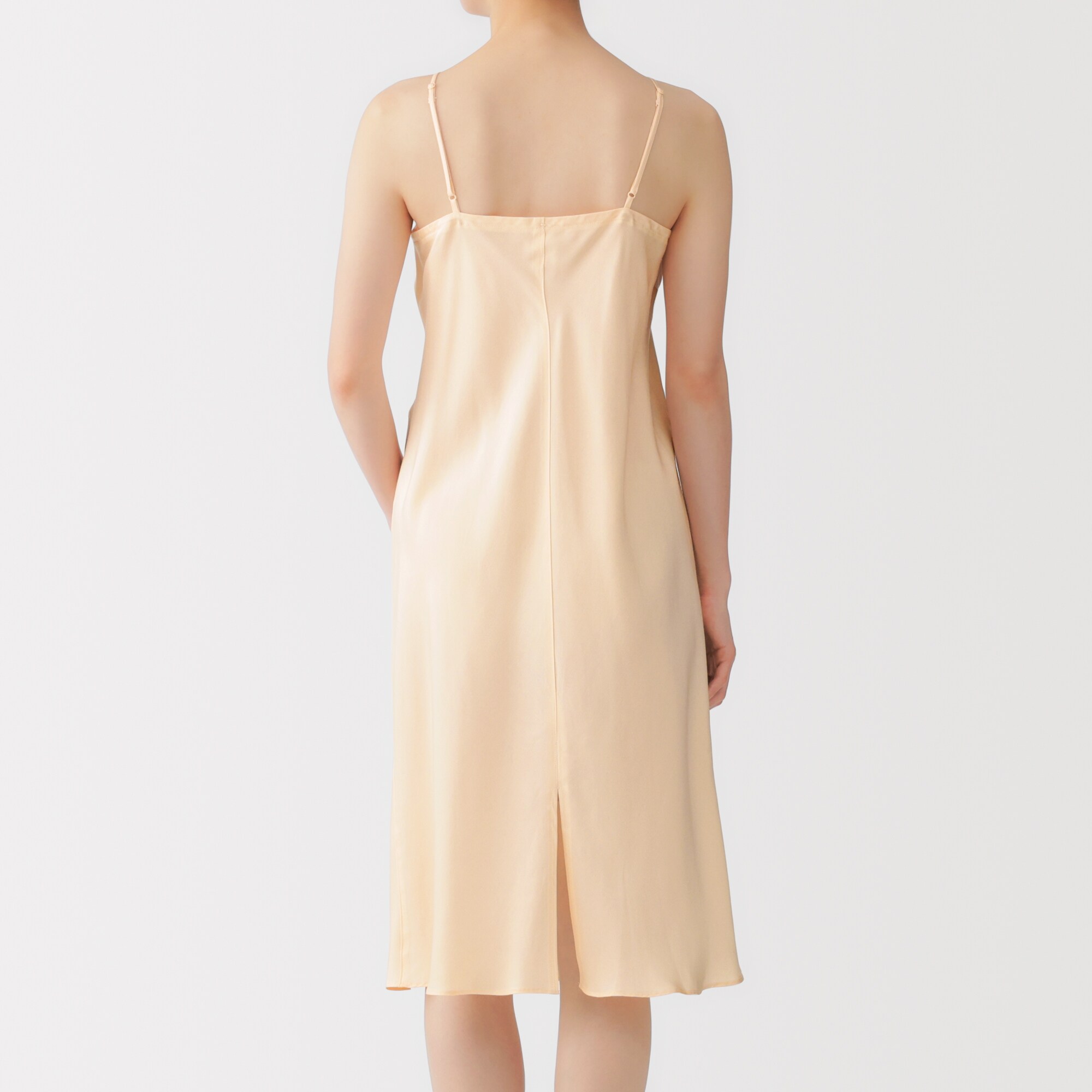 婦人　なめらかサテンスリップドレス