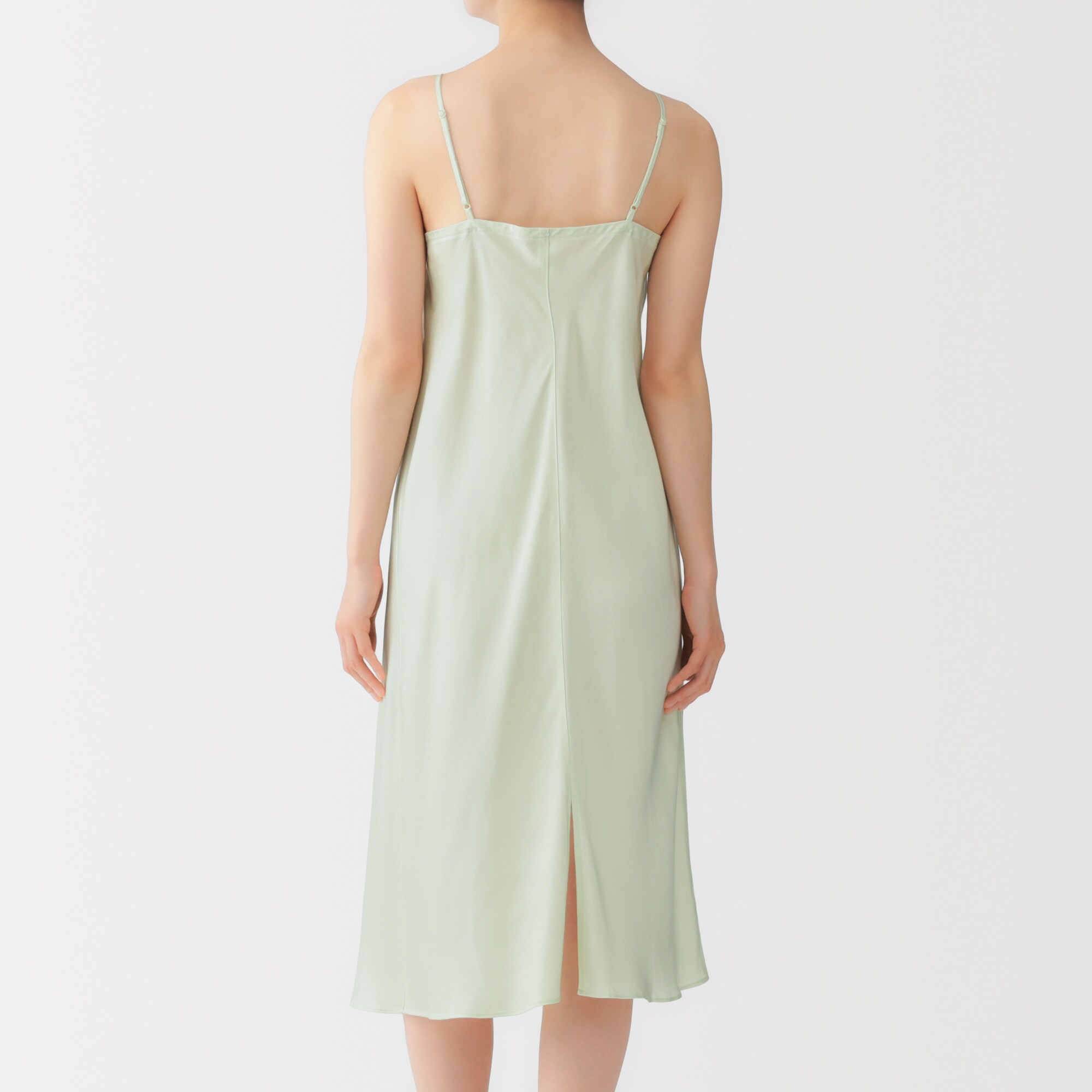 婦人　なめらかサテンスリップドレス