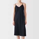 婦人　なめらかサテンスリップドレス