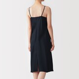 婦人　なめらかサテンスリップドレス