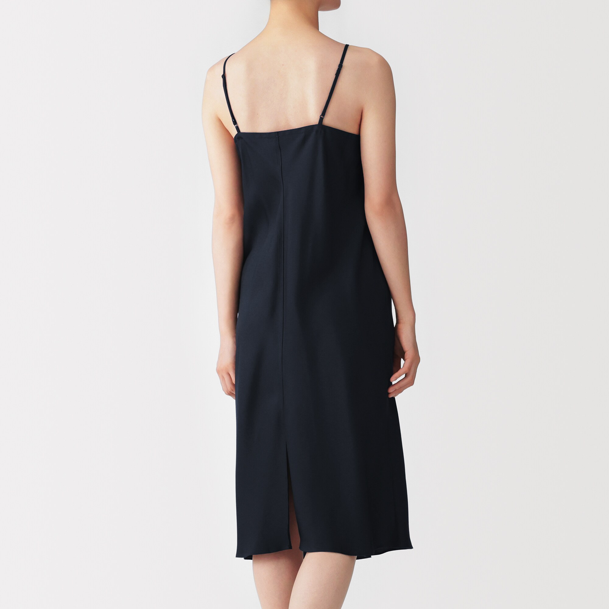 婦人　なめらかサテンスリップドレス