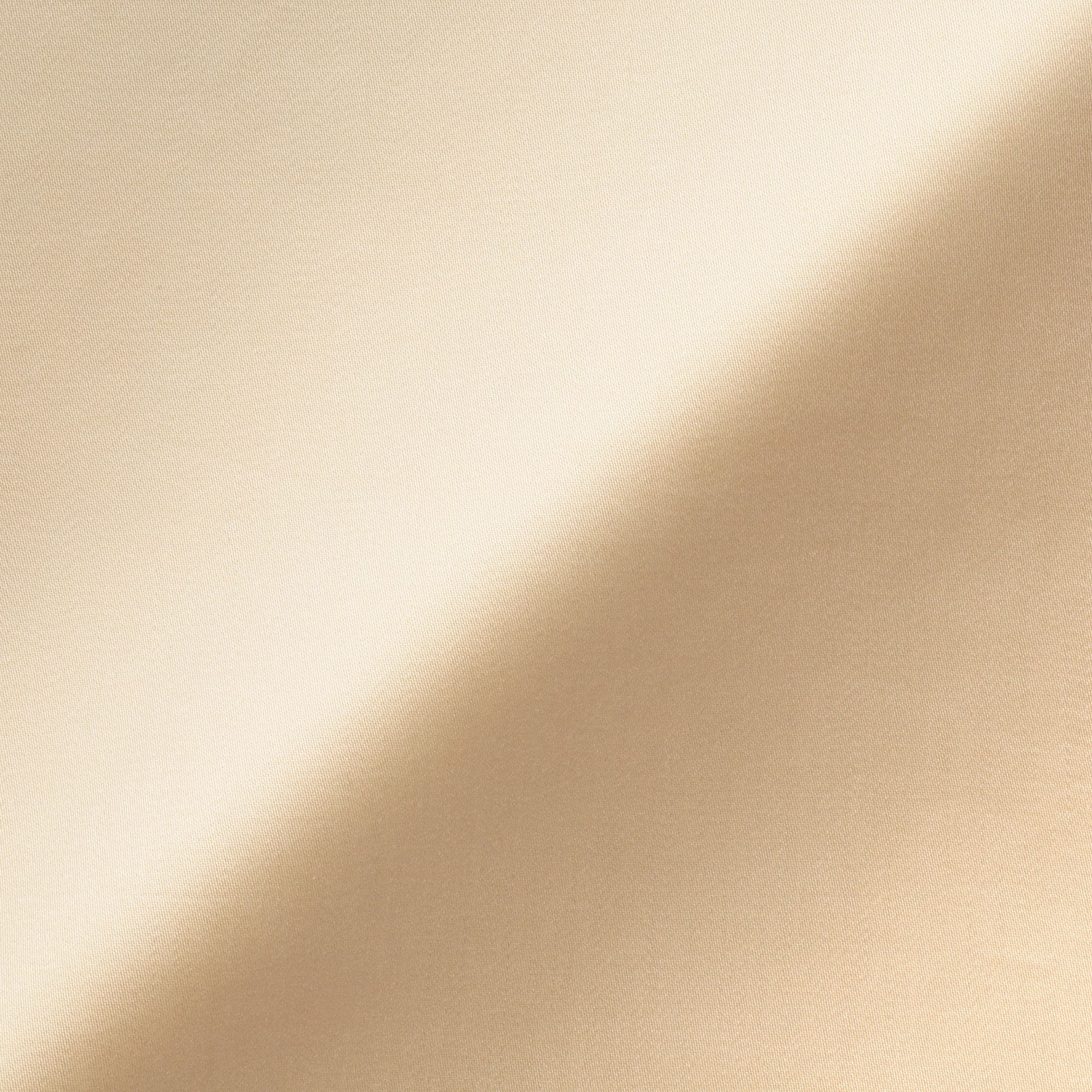 婦人　なめらかサテンフレアタンクトップ