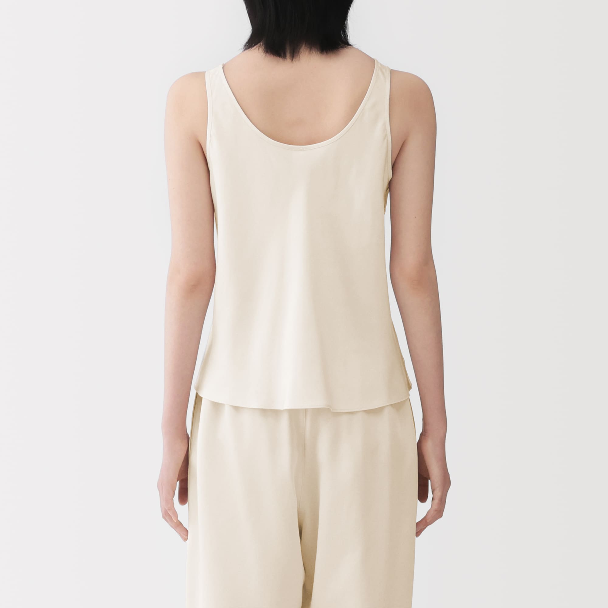 婦人　なめらかサテンフレアタンクトップ