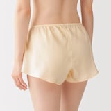 婦人　なめらかサテンフレアショーツ