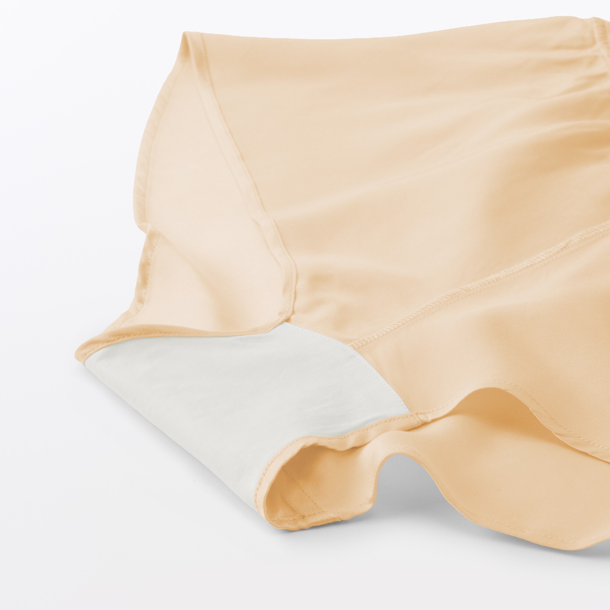 婦人　なめらかサテンフレアショーツ