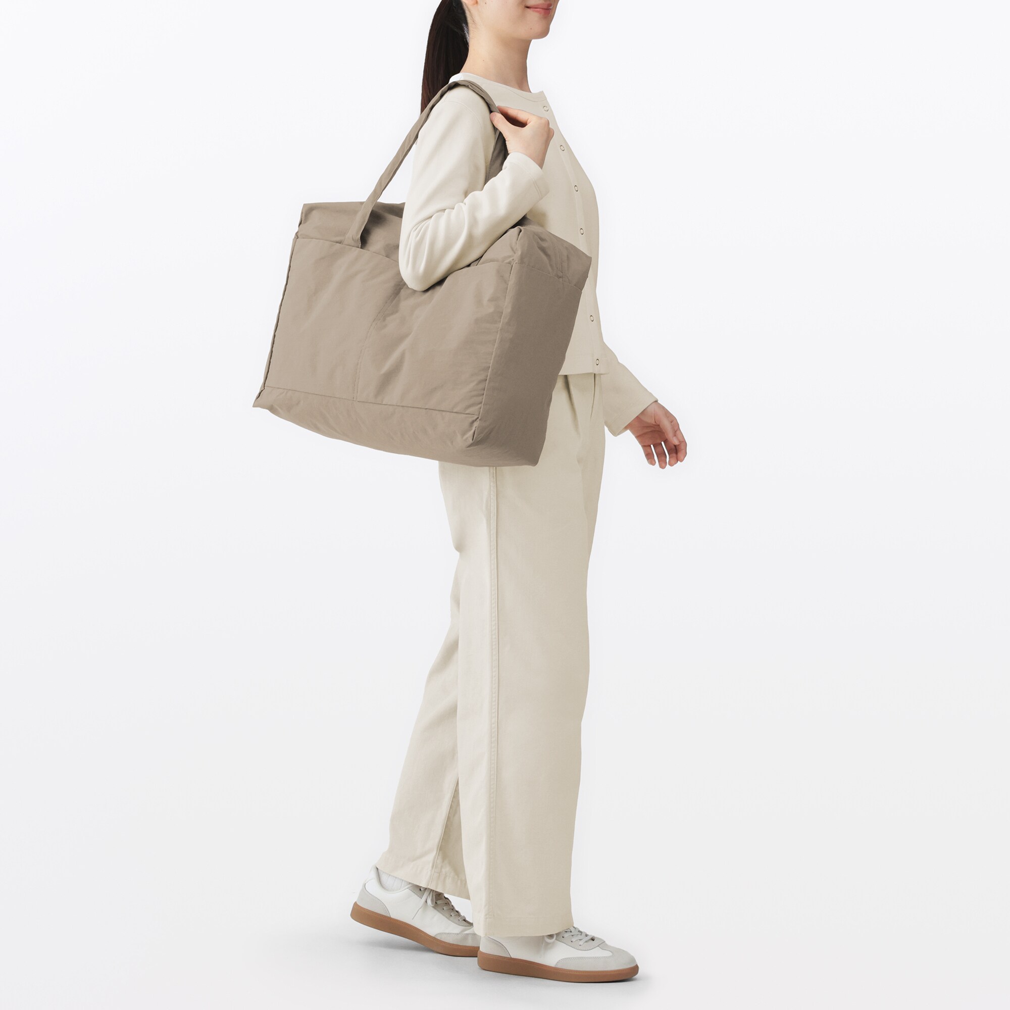 再生ナイロンたためるボストンバッグ