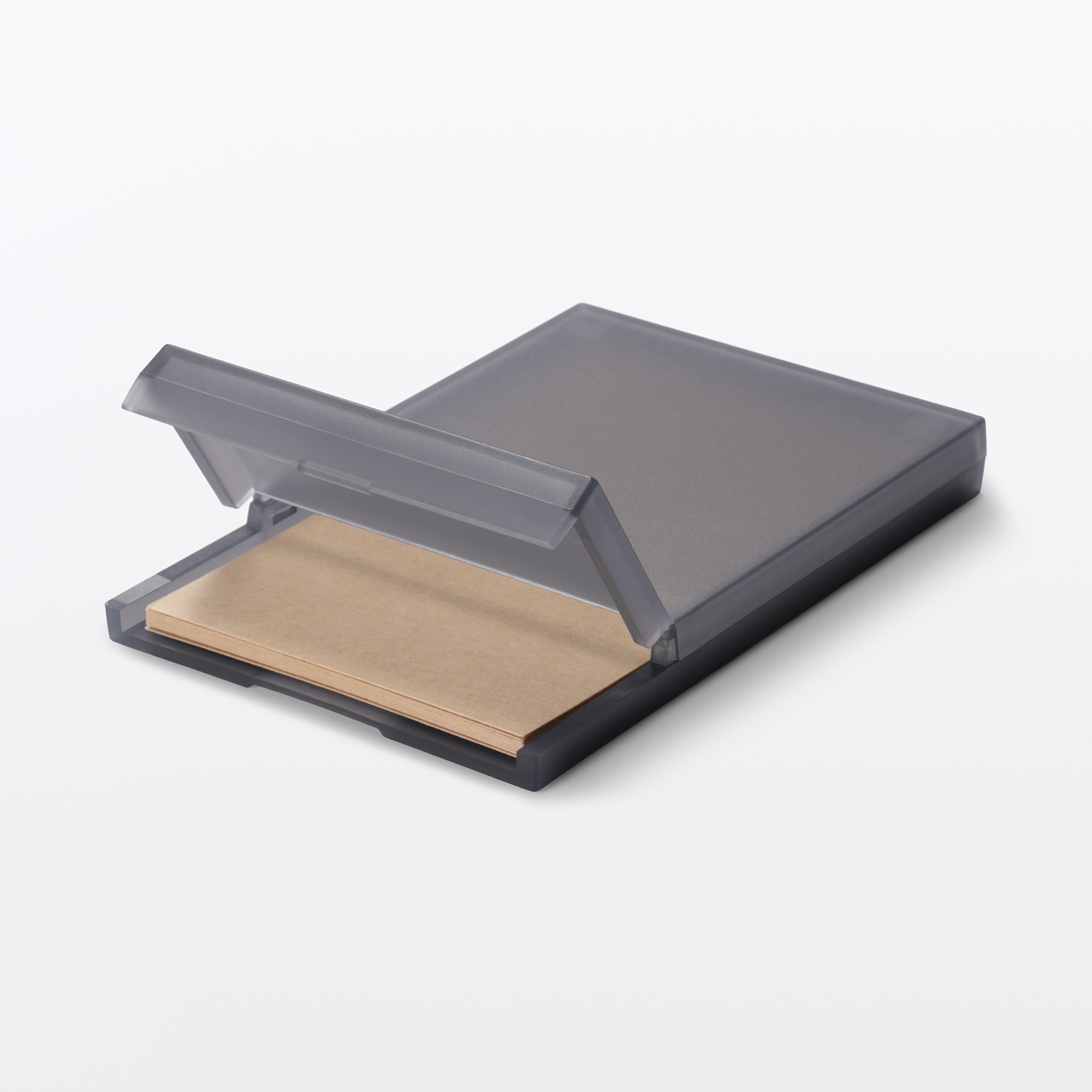 再生ポリプロピレン入り　カードケース