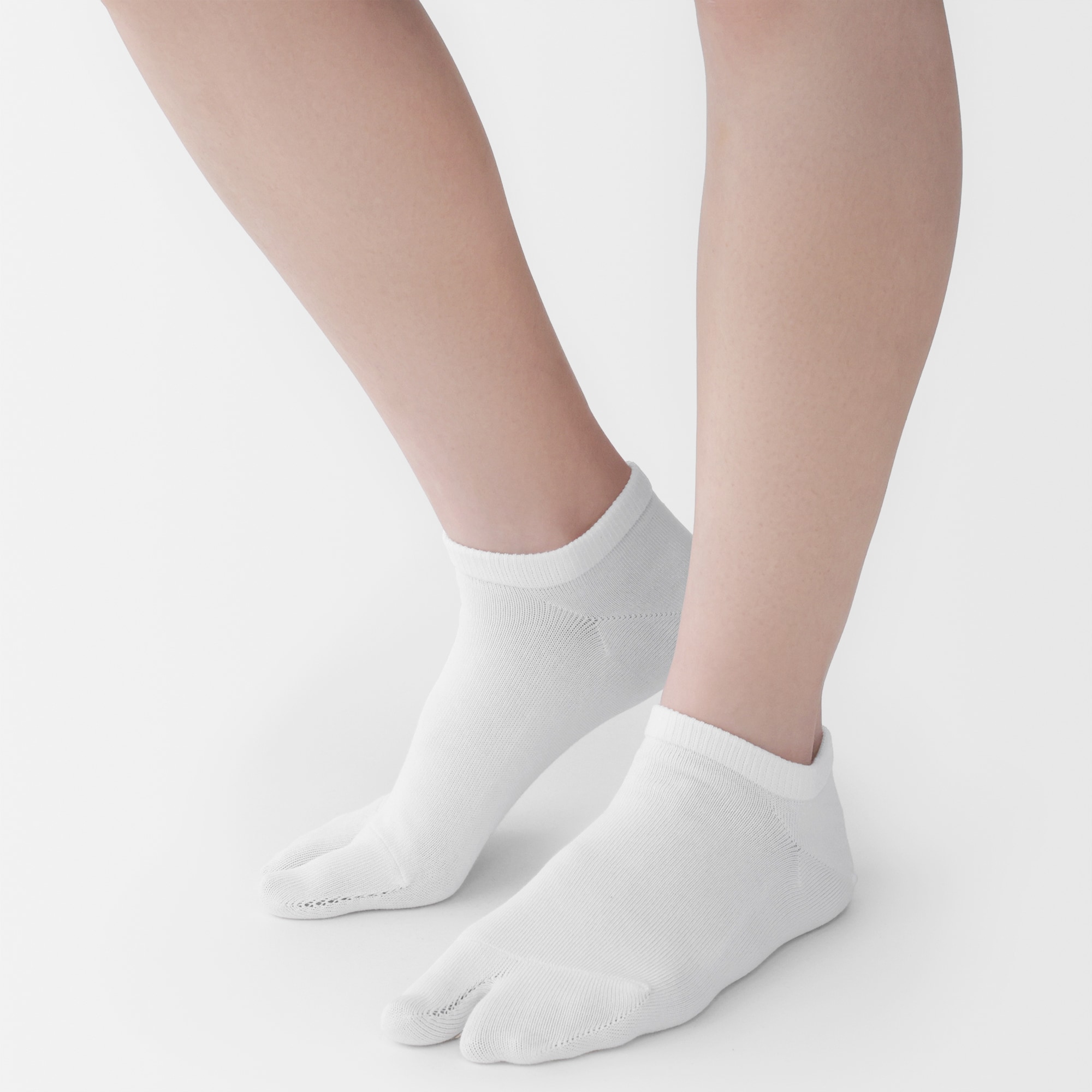 婦人　足なり直角　たび型スニーカーイン