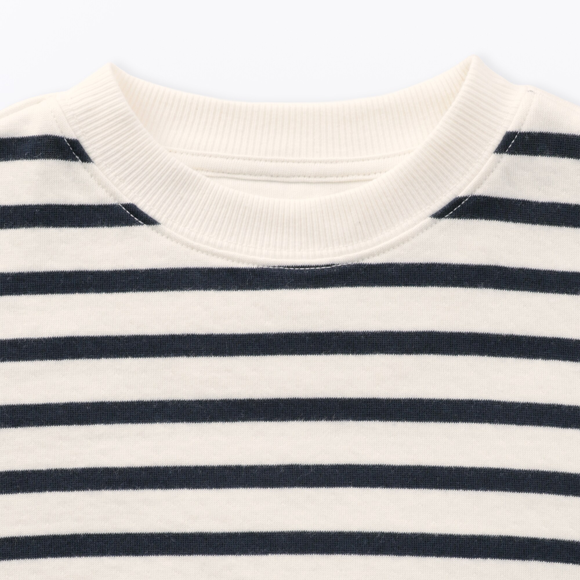 キッズ　接結編みスウェットシャツ