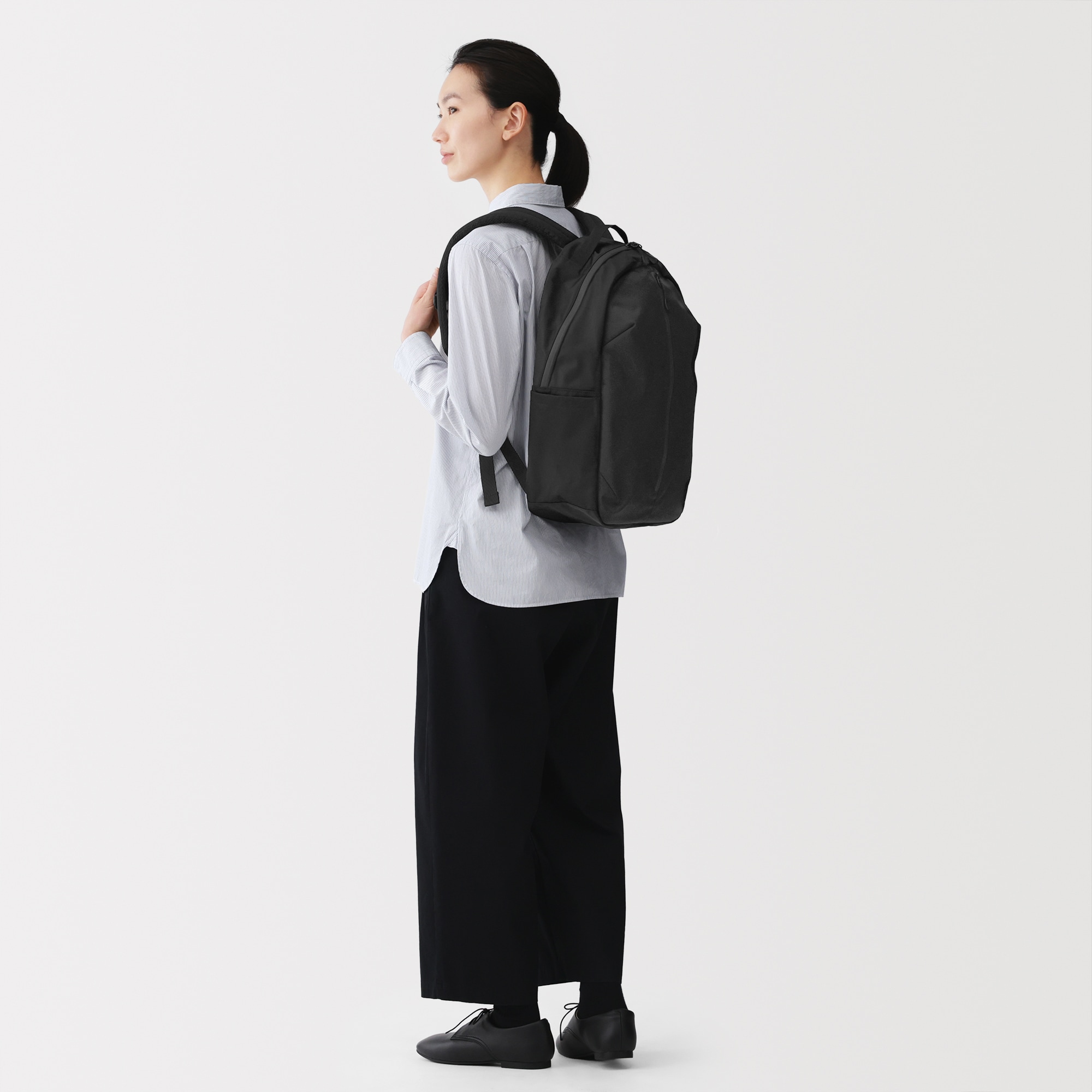 肩の負担を軽くする 撥水 ビジネス リュックサック（丸型） | 無印良品