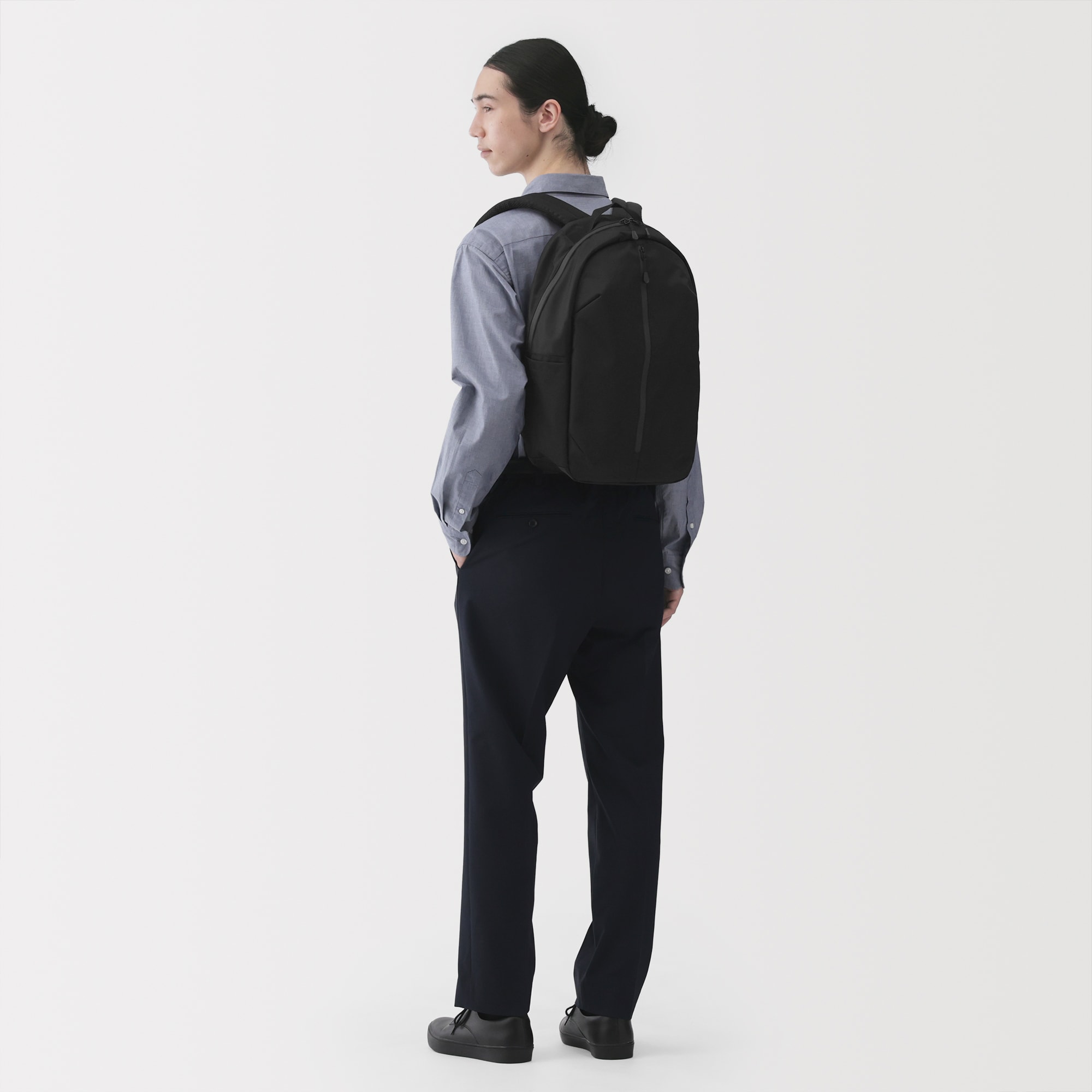 肩の負担を軽くする 撥水 ビジネス リュックサック（丸型） | 無印良品