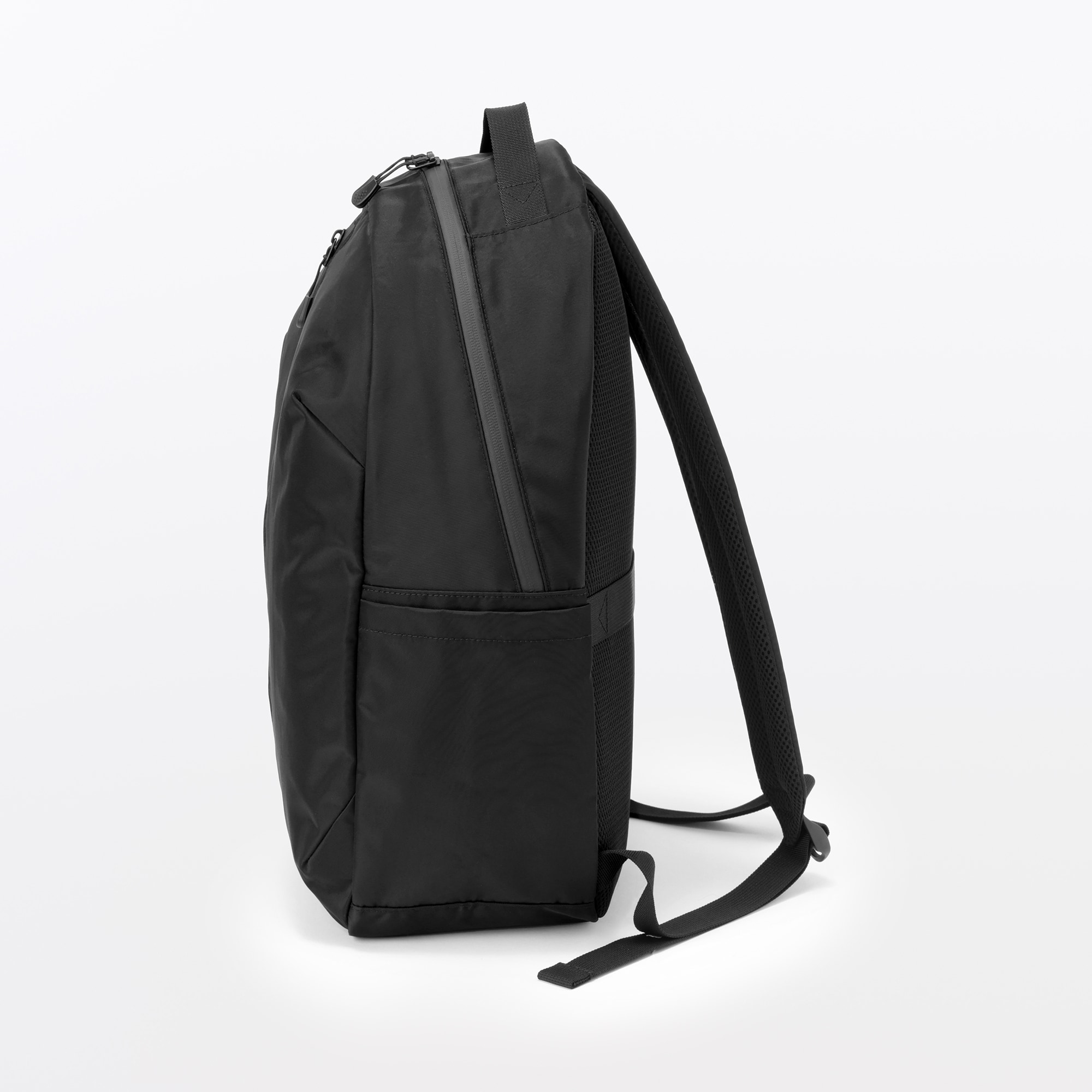 肩の負担を軽くする　撥水　ビジネス　リュックサック（丸型）