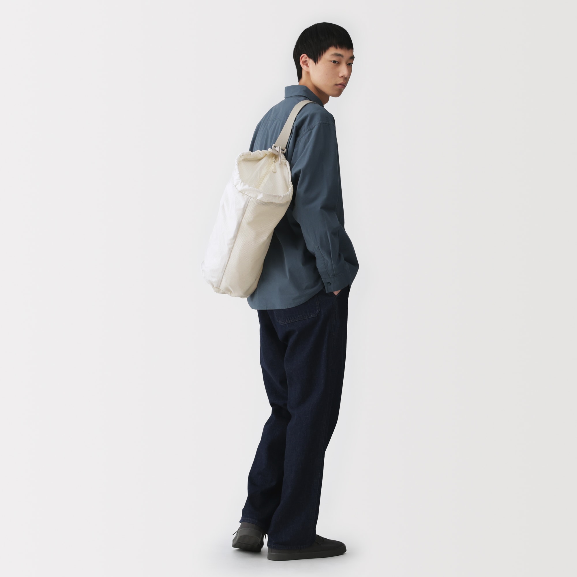 撥水　リップストップ　ショルダーバッグ