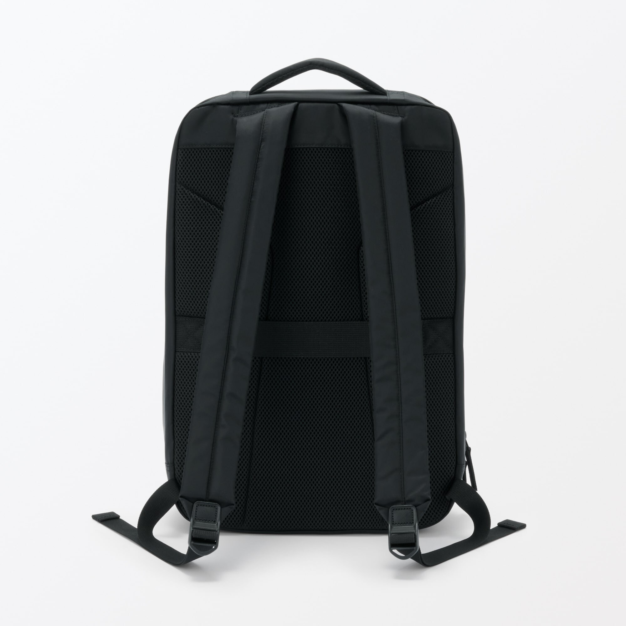 肩の負担を軽くする　撥水　ビジネス　リュックサック（薄型）