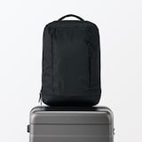 肩の負担を軽くする　撥水　ビジネス　リュックサック（薄型）