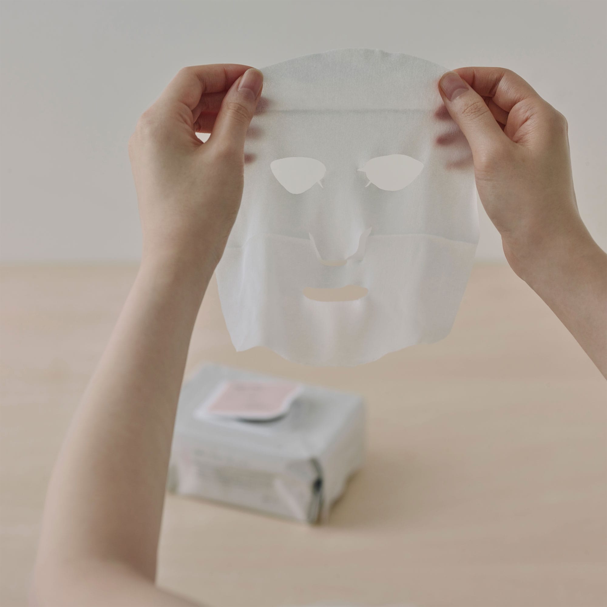 洗顔もできるすっきりマスク