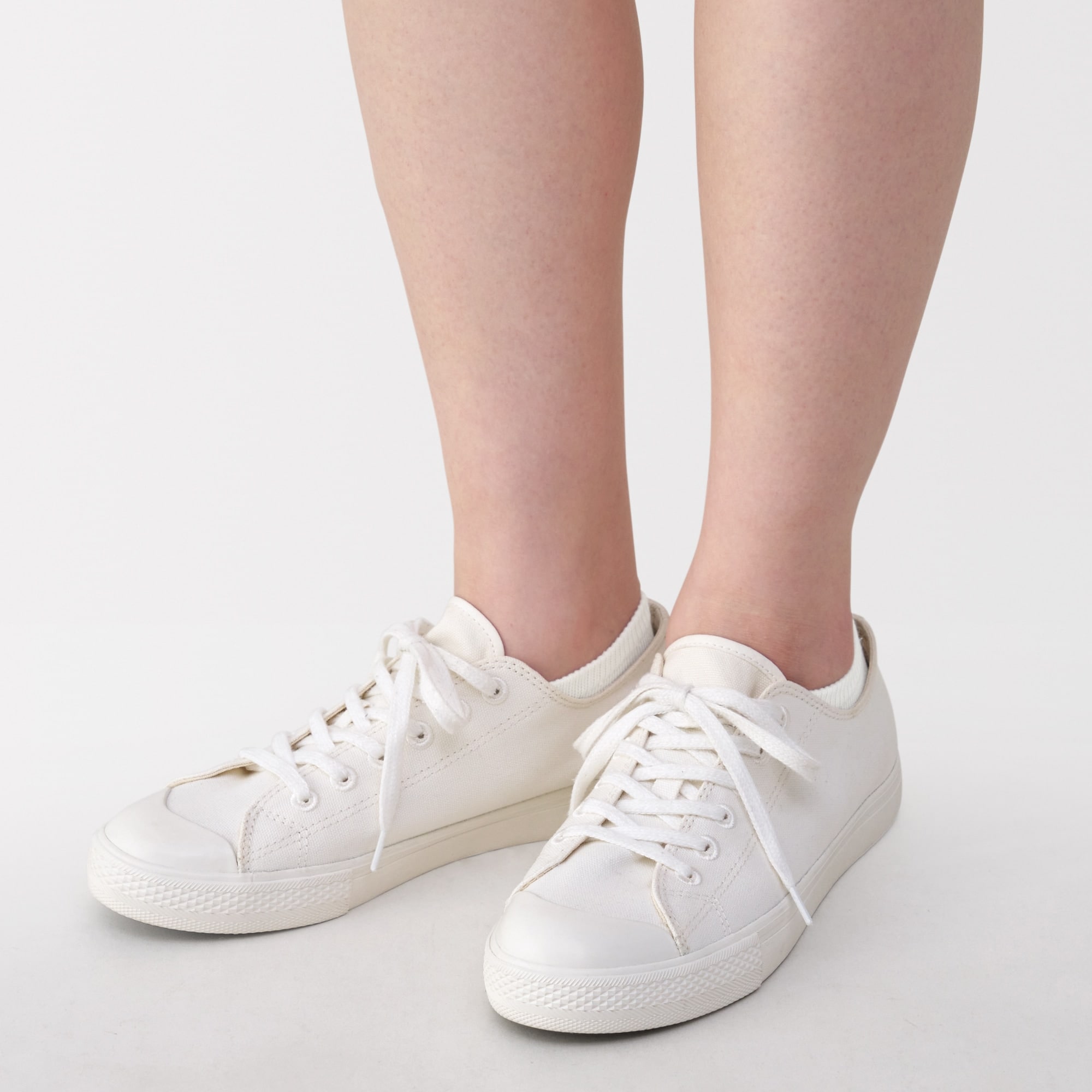 婦人　足なり直角　スニーカーイン