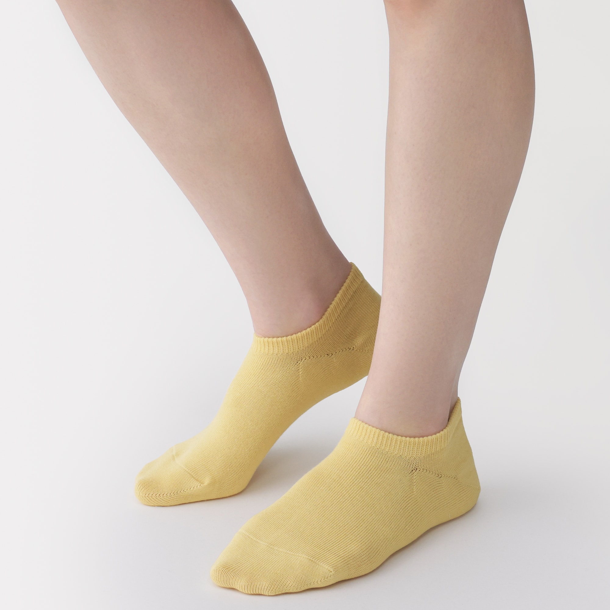 婦人　足なり直角　スニーカーイン