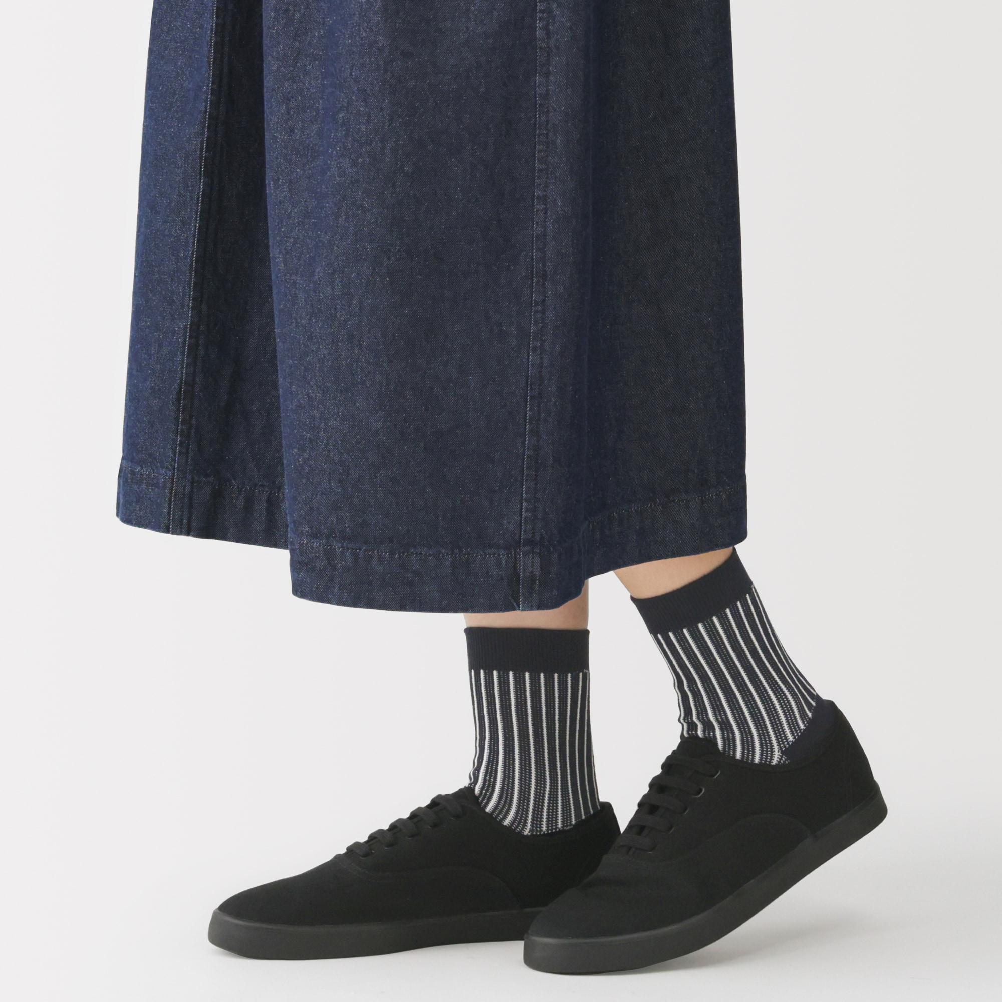 婦人　足なり直角　履き口やわらか　ジャカード　ショート丈靴下