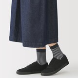 婦人　足なり直角　履き口やわらか　ジャカード　ショート丈靴下