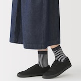 婦人　足なり直角　履き口やわらか　ジャカード　ショート丈靴下