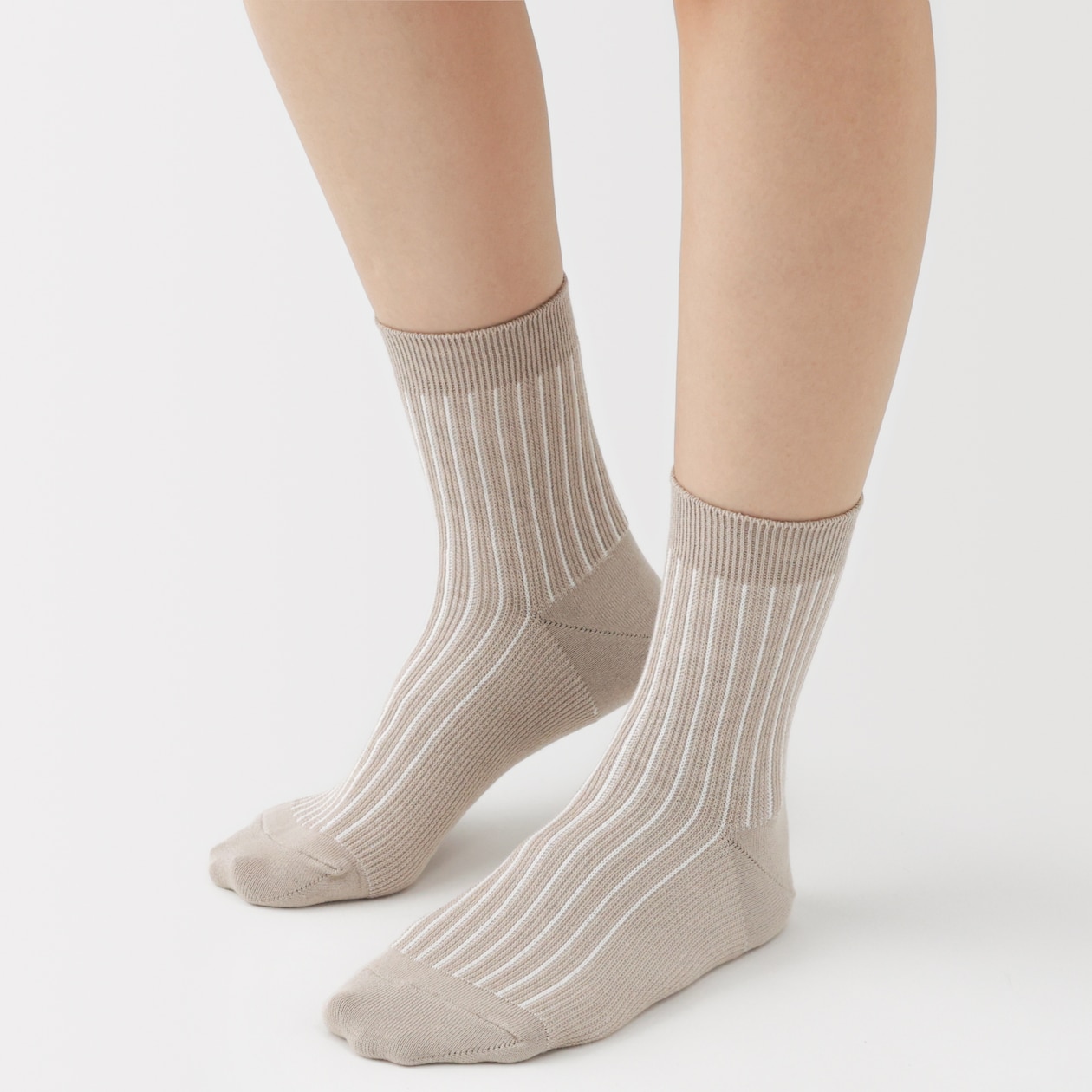 婦人　足なり直角　履き口やわらか　ジャカード　ショート丈靴下