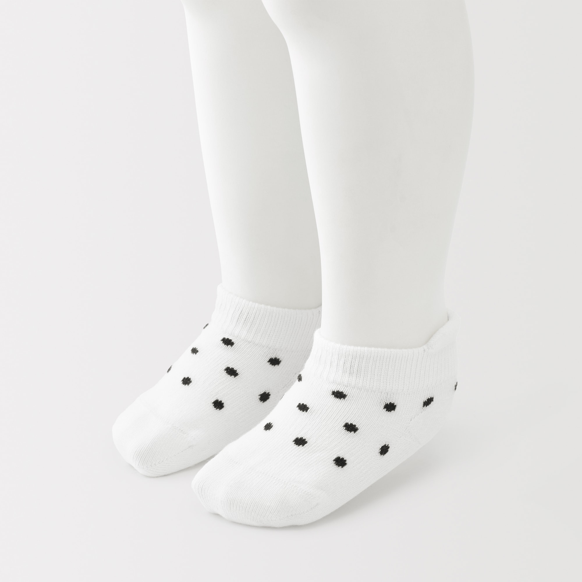 ベビー　足なり直角　スニーカーイン（柄・３足組）