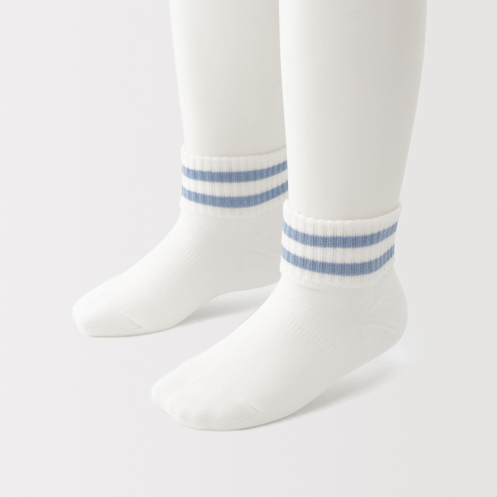 キッズ　足なり直角　ショート丈靴下（柄・３足組）