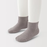 キッズ　足なり直角　ショート丈靴下（３足組）