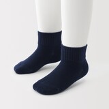 キッズ　足なり直角　ショート丈靴下（３足組）