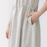 婦人　和紙混高密度ポプリン　ノースリーブギャザーワンピース