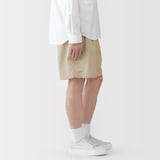 紳士　天然素材を原料に染色したショートパンツ