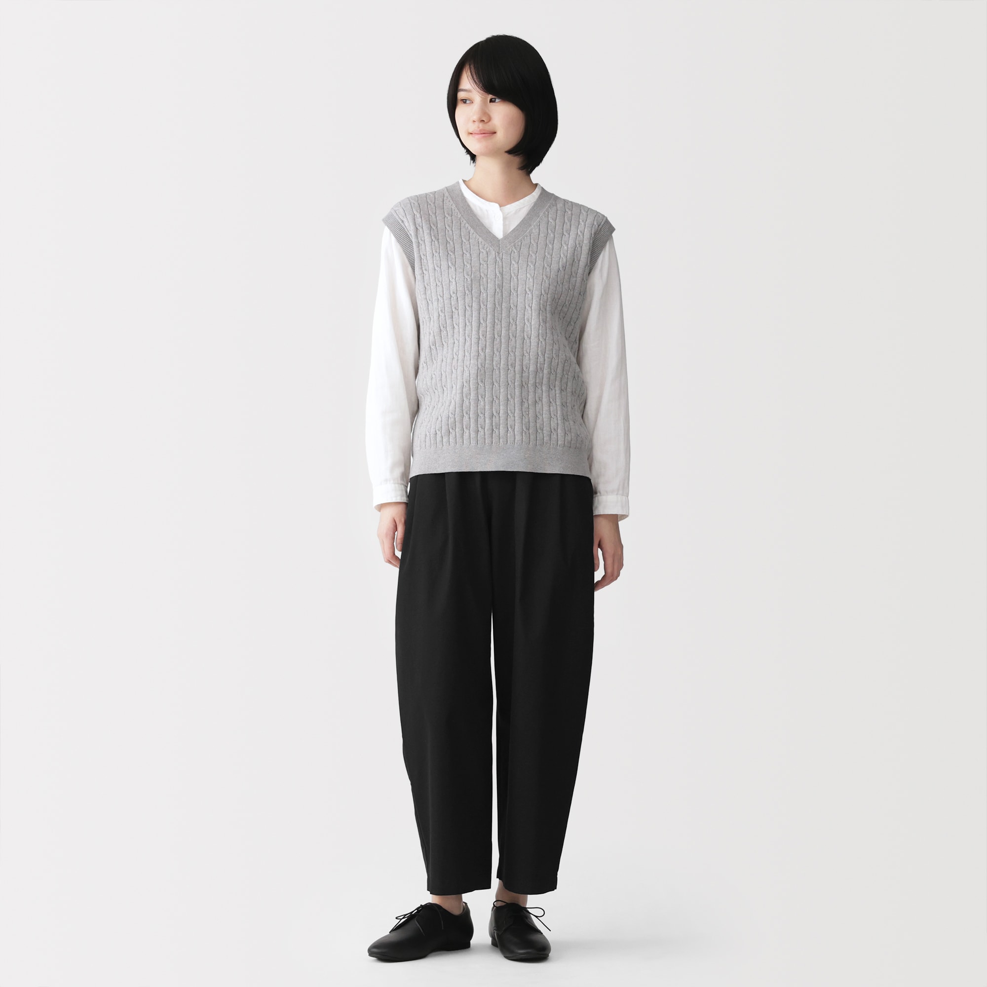 婦人　高密度ツイル　ワイドテーパードパンツ