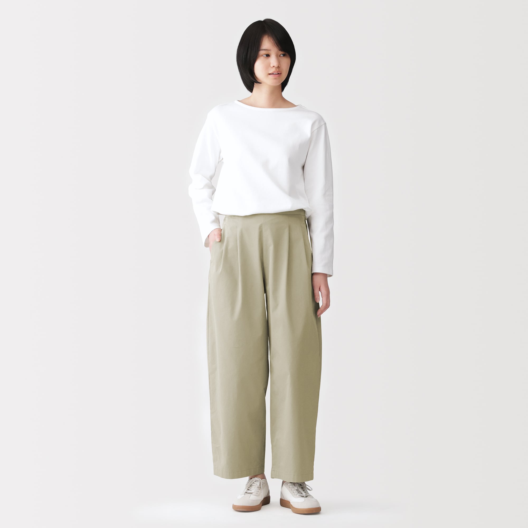 婦人　高密度ツイル　ワイドテーパードパンツ