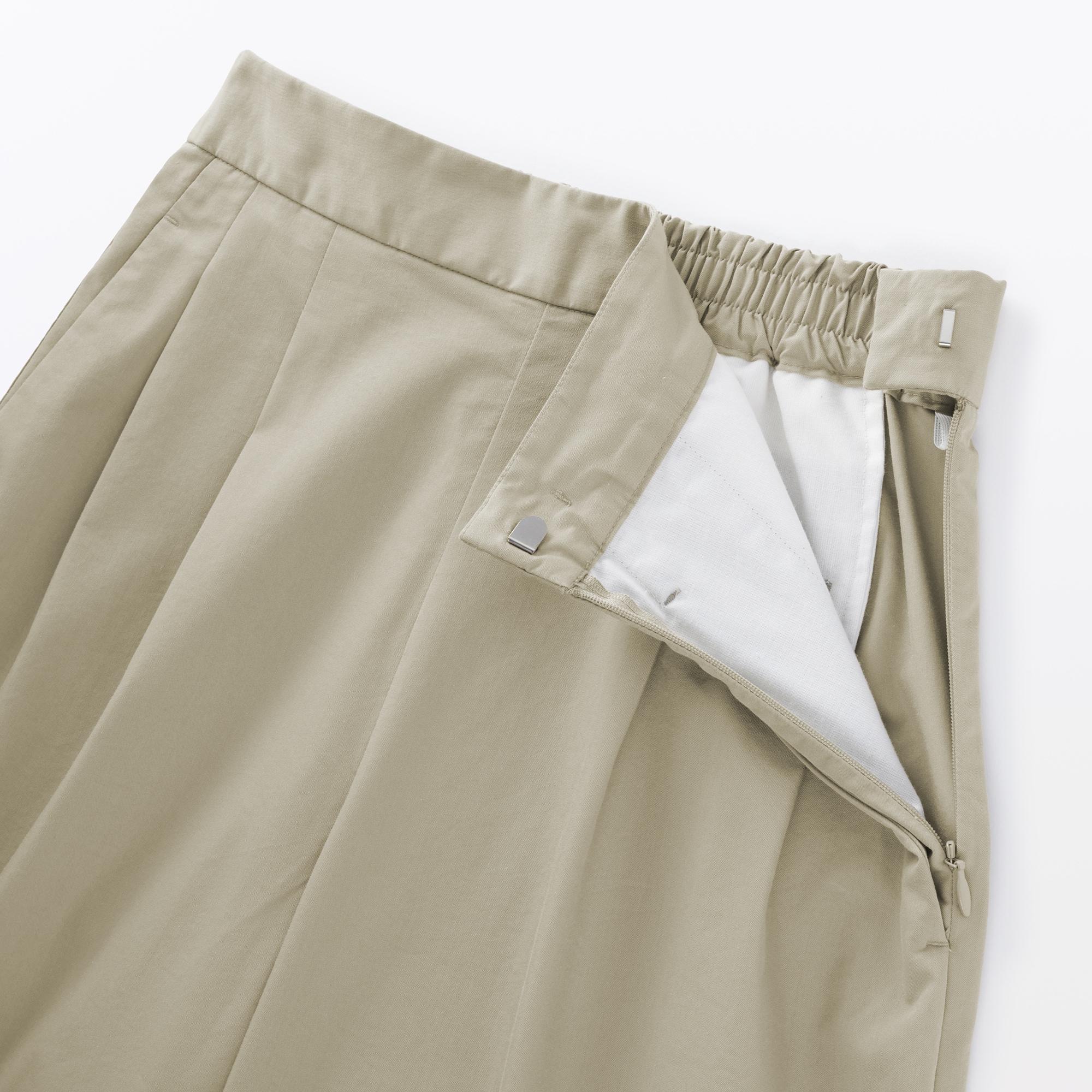 婦人　高密度ツイル　ワイドテーパードパンツ