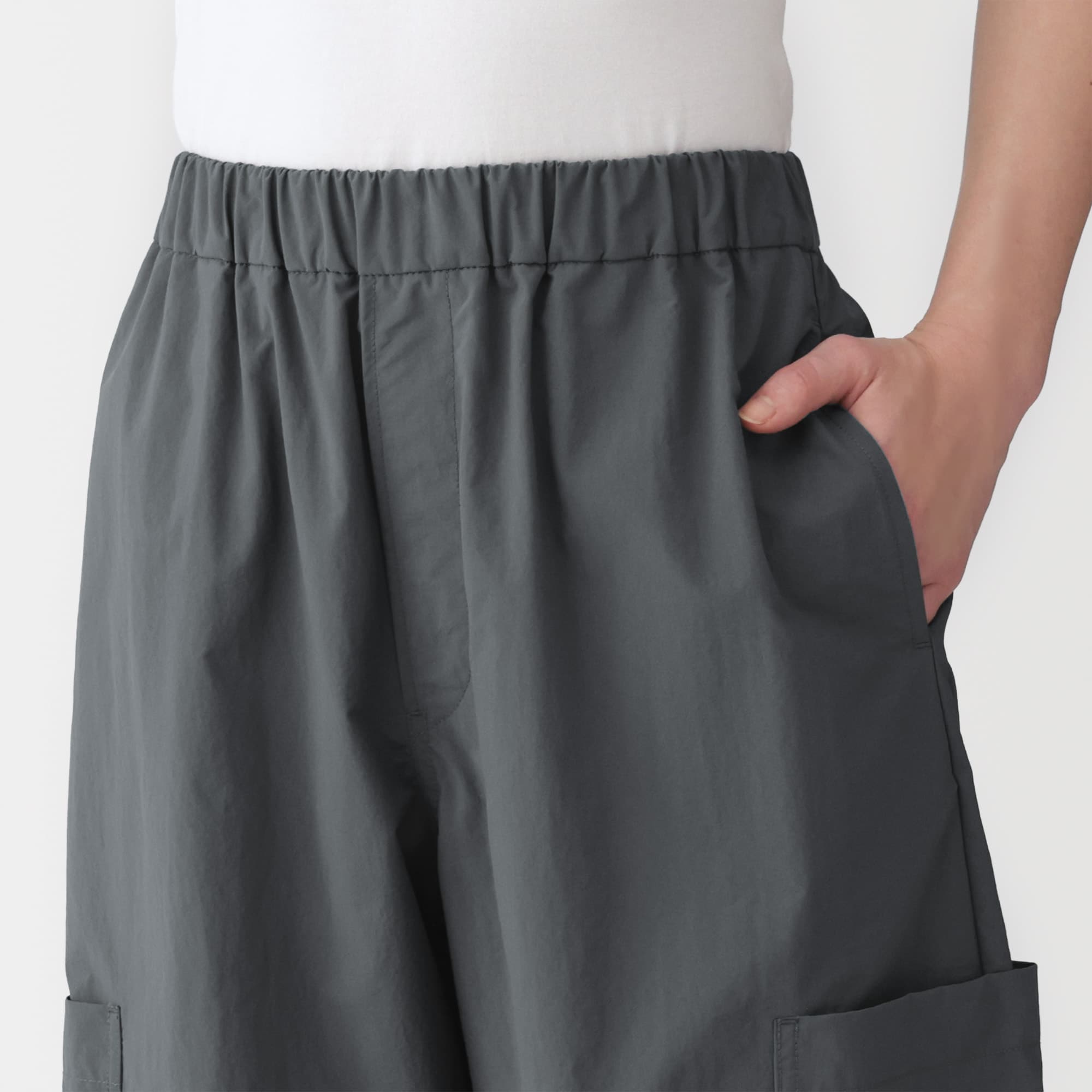 婦人　撥水　ユーティリティーイージーワイドパンツ