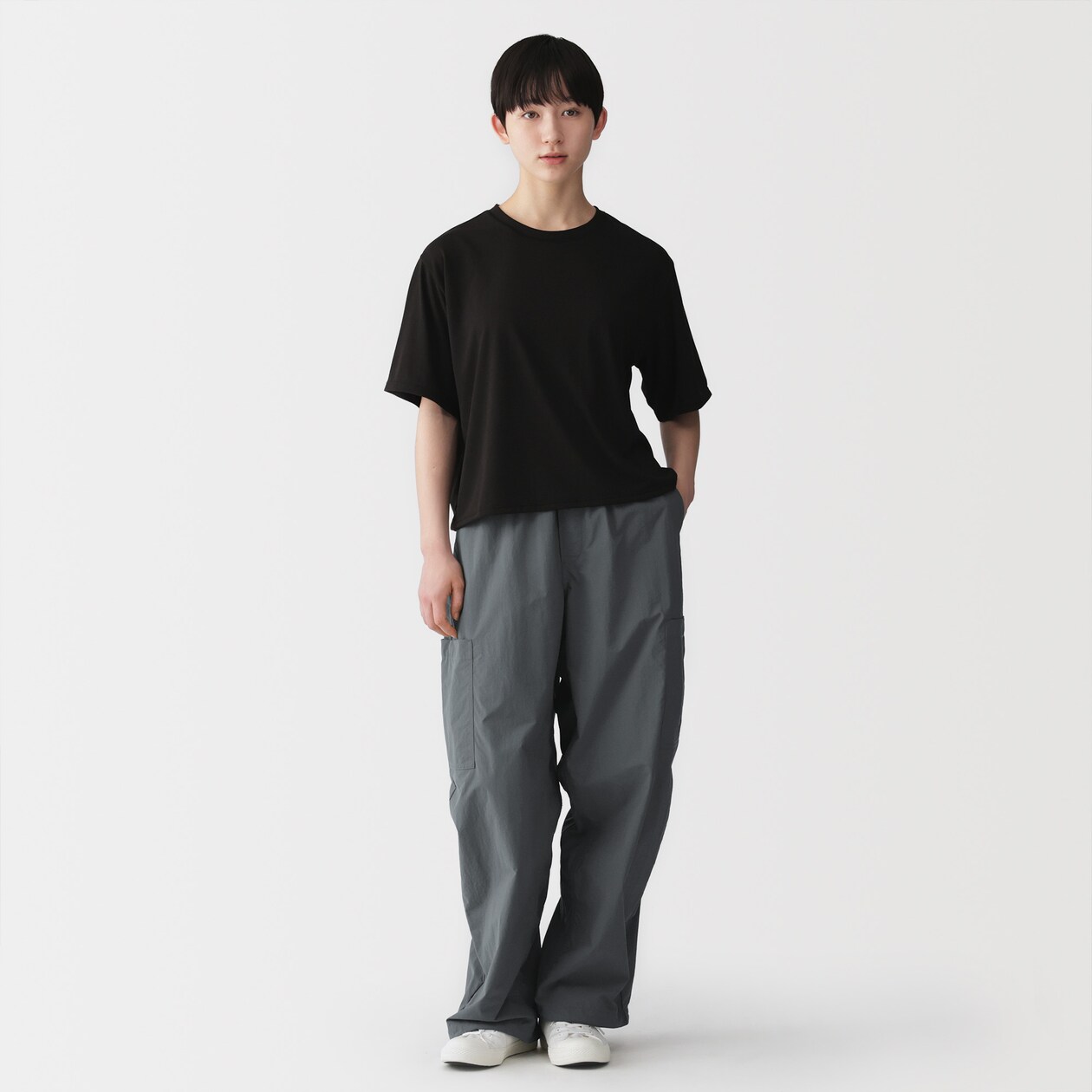 婦人　撥水　ユーティリティーイージーワイドパンツ