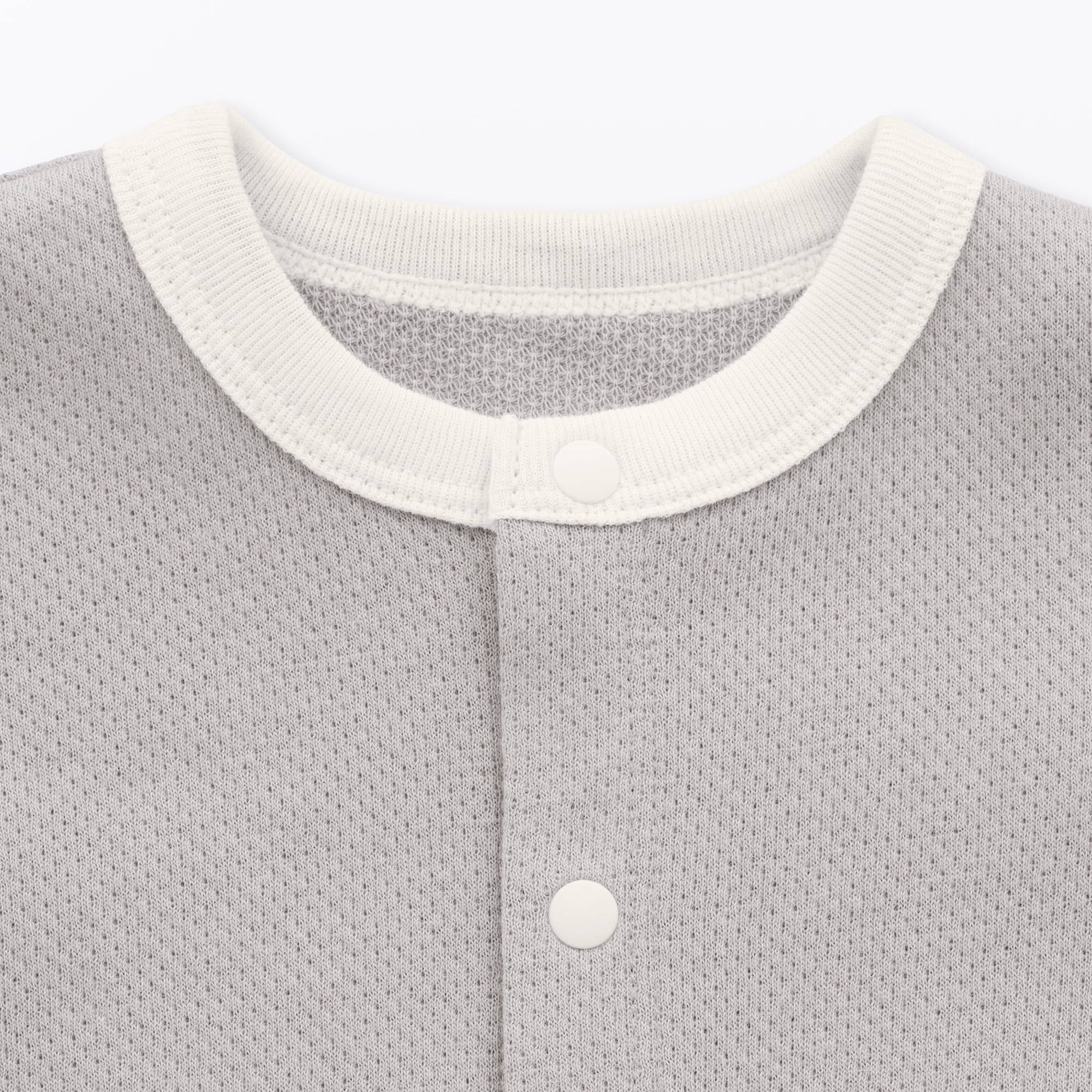 ベビー　脇に縫い目のない鹿の子編み半袖ショートオール