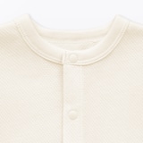 ベビー　脇に縫い目のない鹿の子編み半袖ショートオール