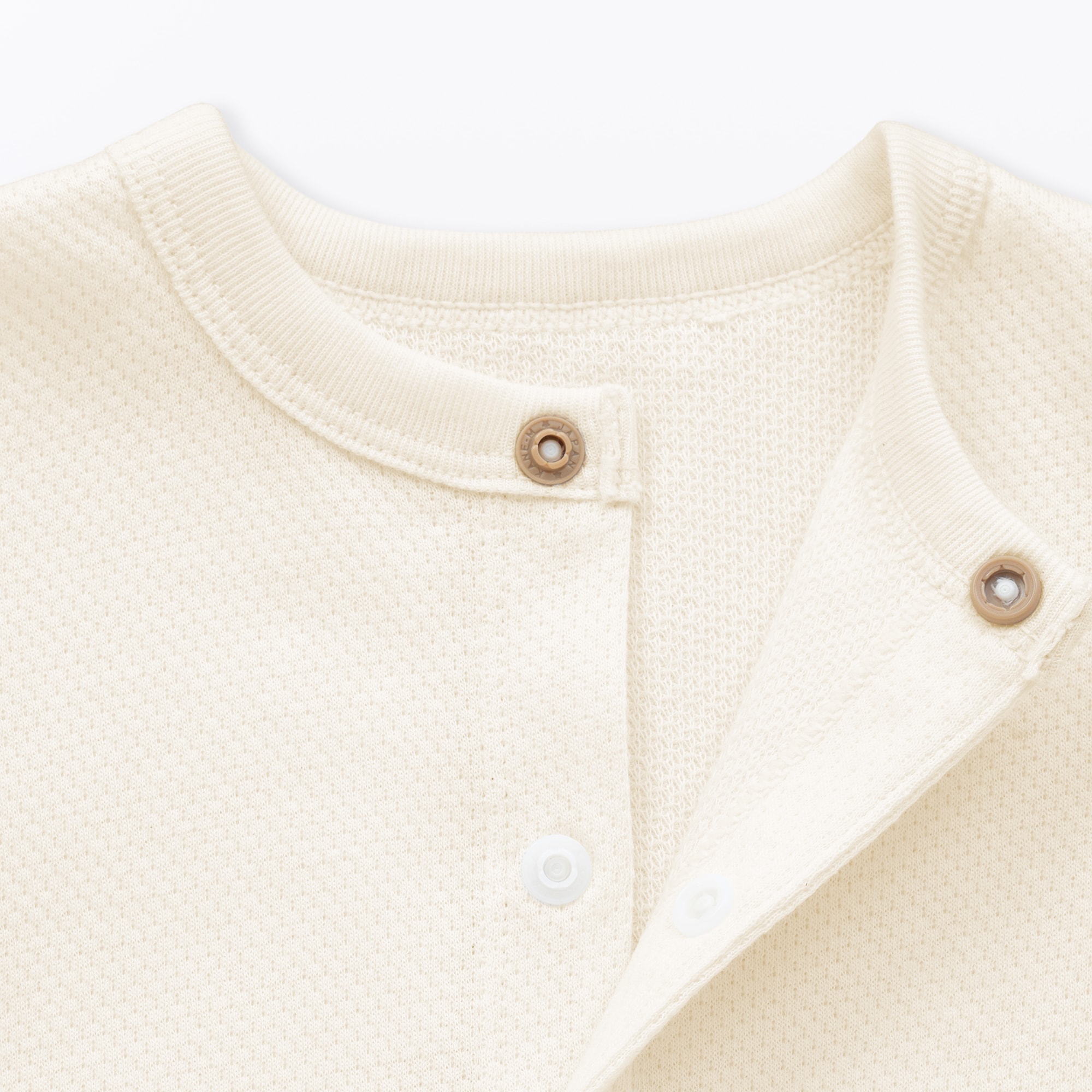 ベビー　脇に縫い目のない鹿の子編み半袖ショートオール