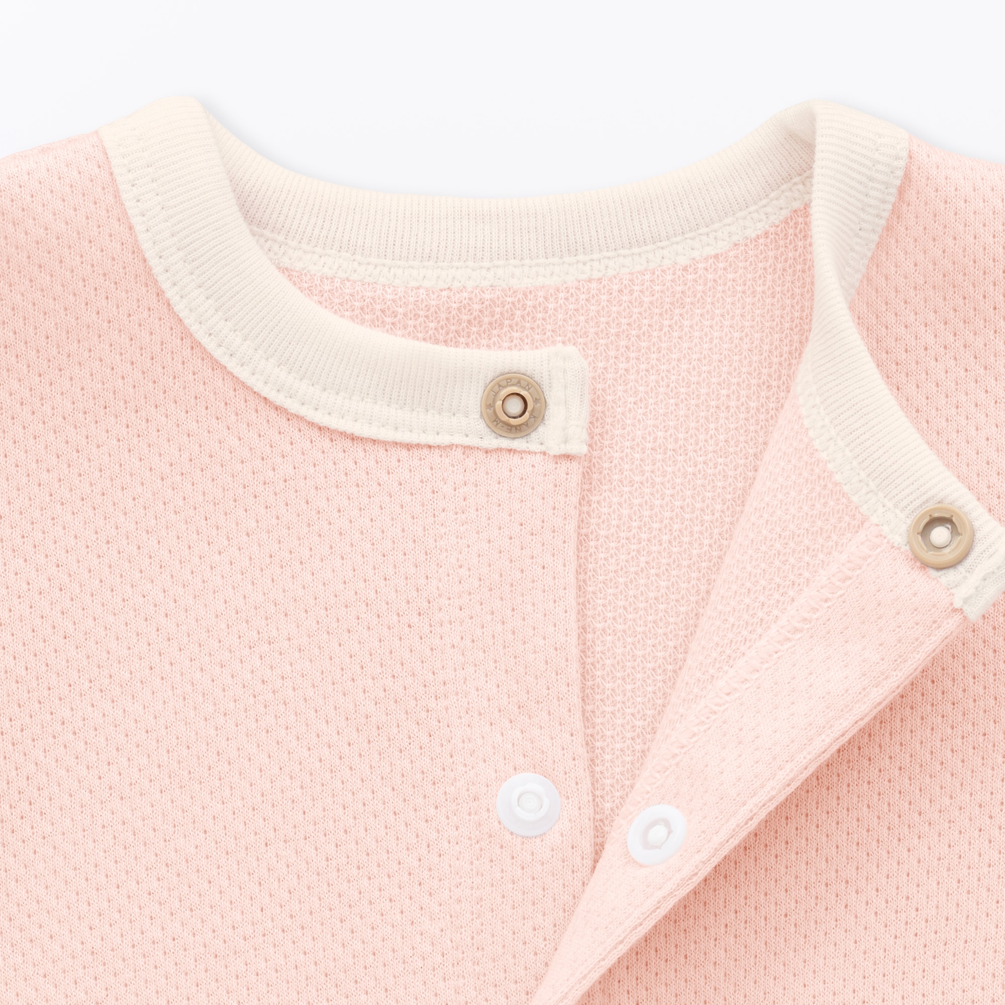 ベビー　脇に縫い目のない鹿の子編み半袖ショートオール