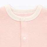 ベビー　脇に縫い目のない鹿の子編み半袖ショートオール