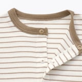 ベビー　脇に縫い目のないリブ編み半袖ショートオール